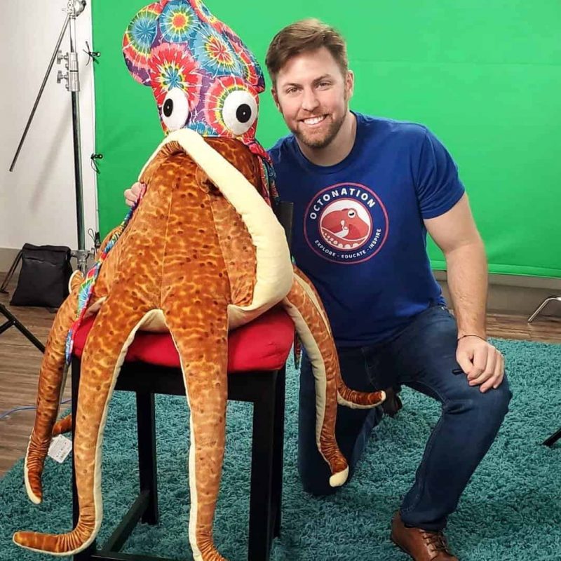 photo of warren carlyle octonation the largest octopus fan club founder